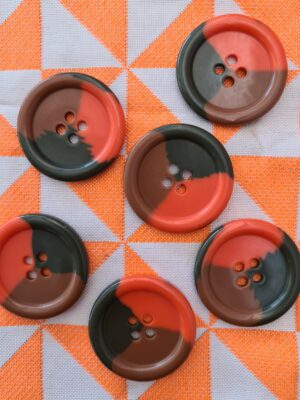 Button tricolor #1